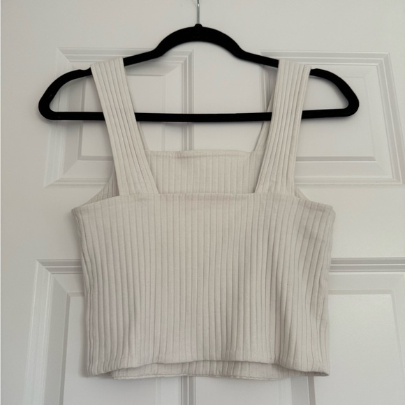 American Eagle Tank Top - Picture 2 of 2